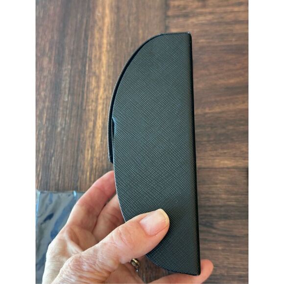 Prada eyeglasses case with lense cloth and Prada box - Picture 15 of 16